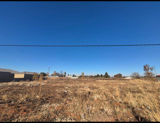 876M² VACANT LAND FOR SALE IN UNITAS PARK